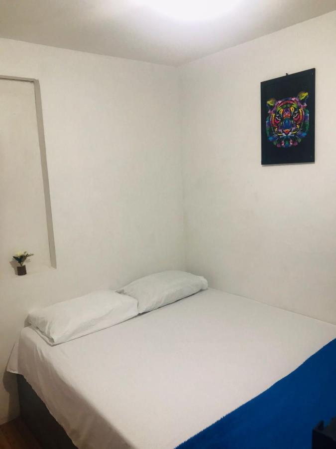 Hostal La 18 Pereira Bagian luar foto
