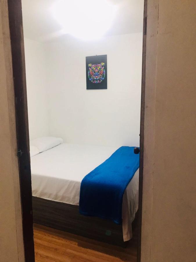 Hostal La 18 Pereira Bagian luar foto