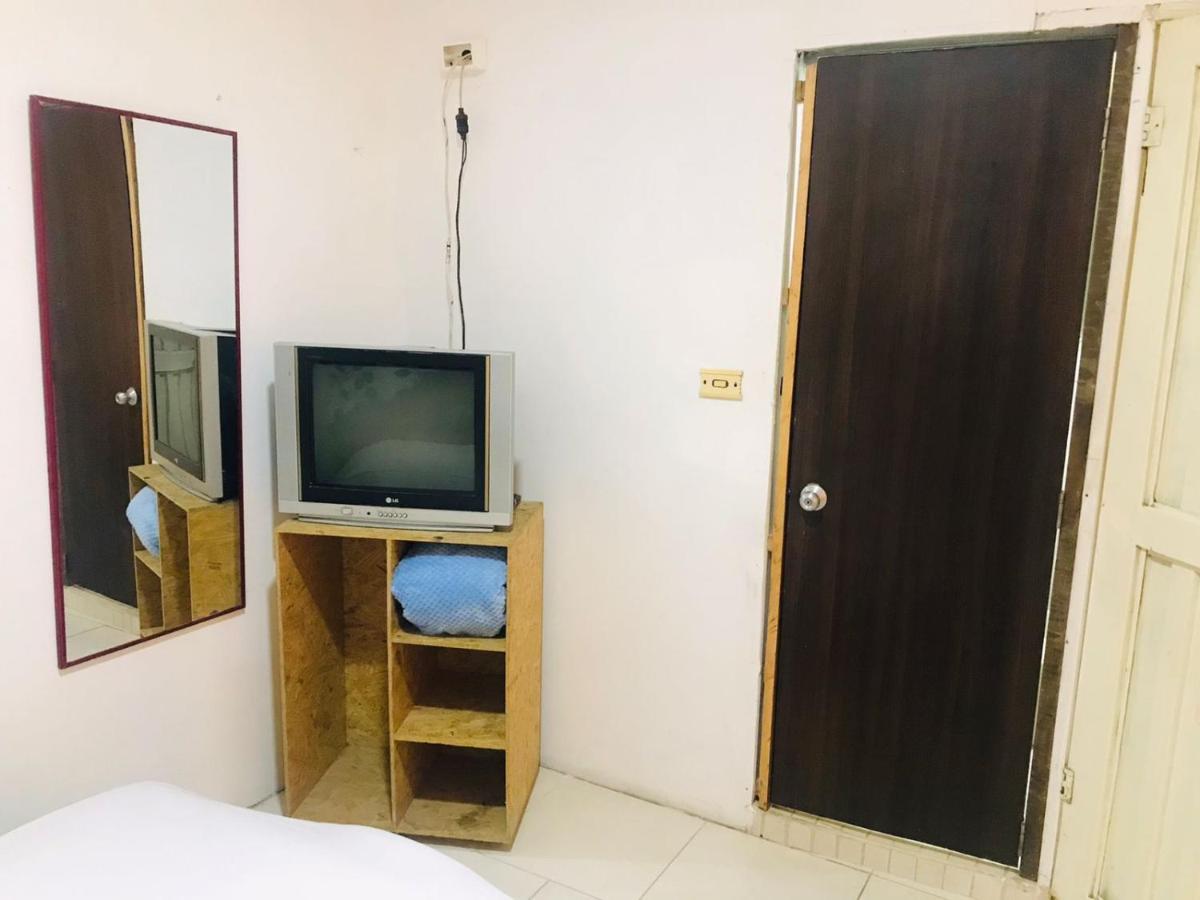 Hostal La 18 Pereira Bagian luar foto