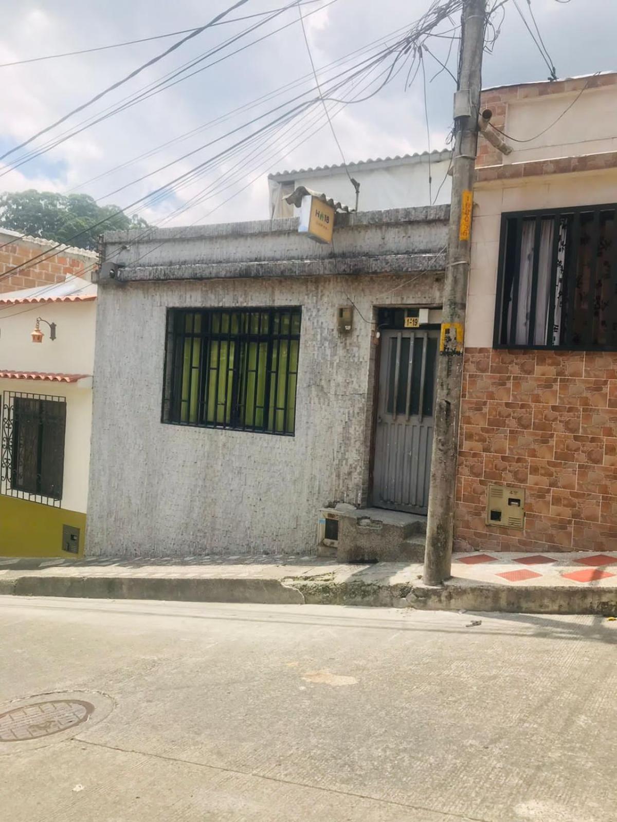 Hostal La 18 Pereira Bagian luar foto